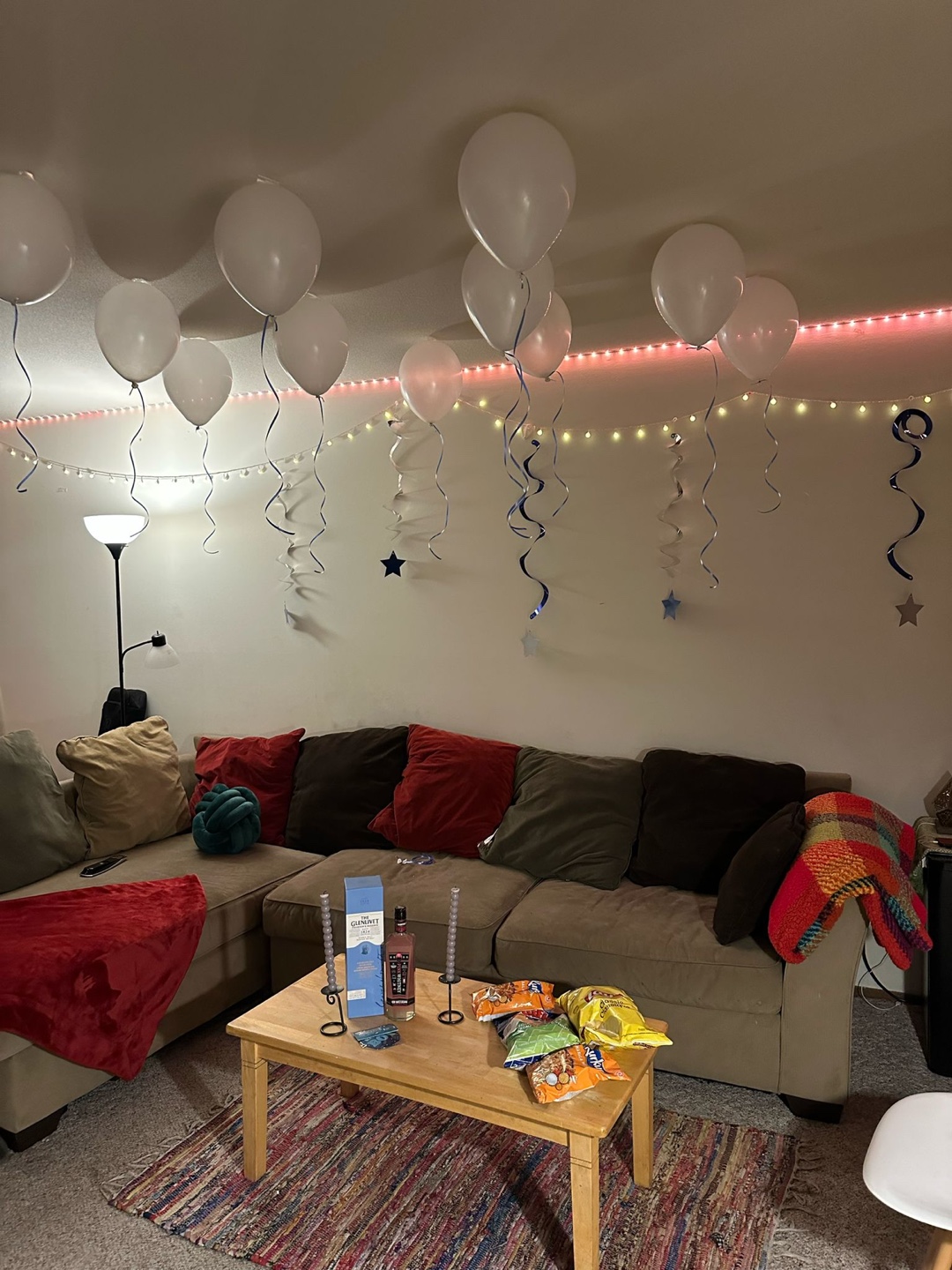 Couch/L shaped sofa - photo 2