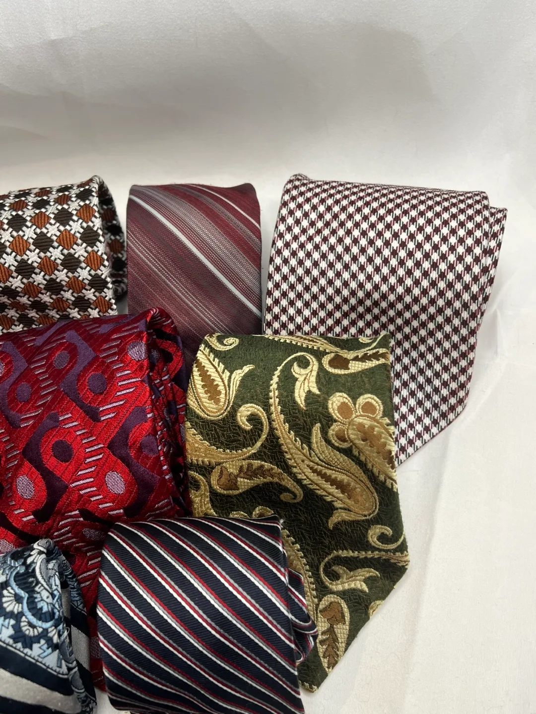 Ten Vintage Men's Neckties - Assorted Colours and Patterns image indicator(2)