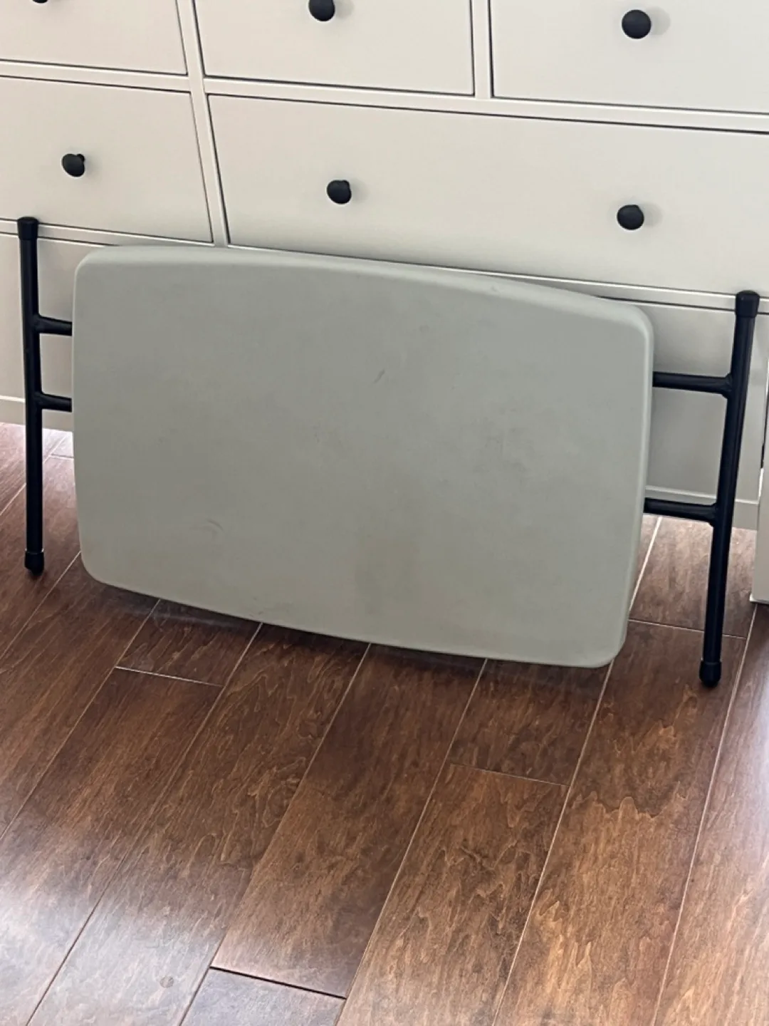 Adjustable Folding Table image indicator(3)