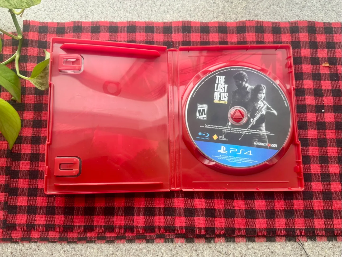 The Last of Us Remastered PlayStation 4 Game image indicator(3)