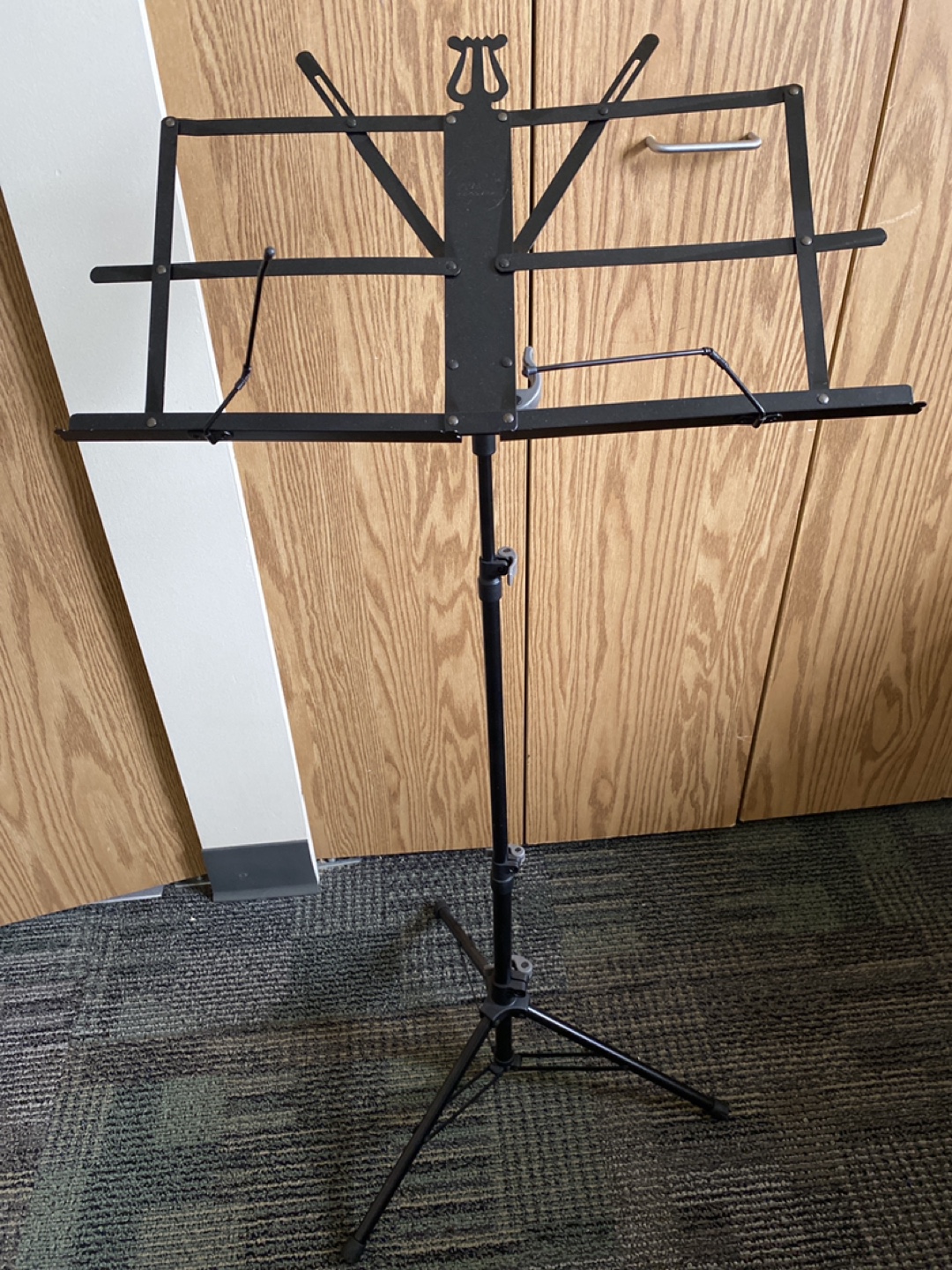 Black Metal Music Stand