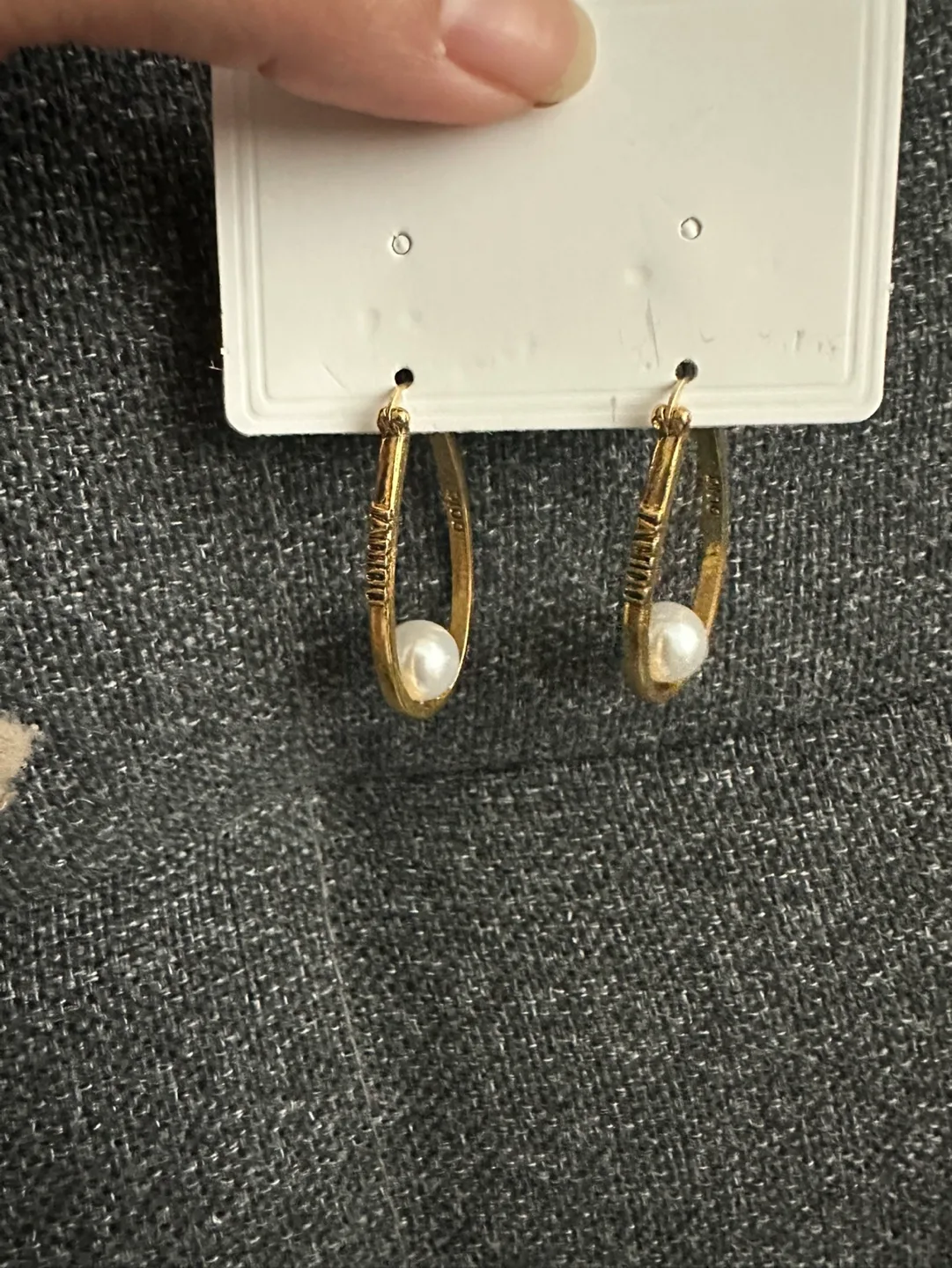 Gold Oval Pearl Hoop Earrings image indicator(2)