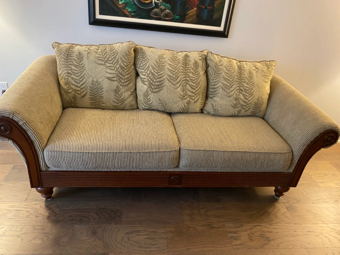 Elegant Sofa and Two Armchairs Set image indicator(2)