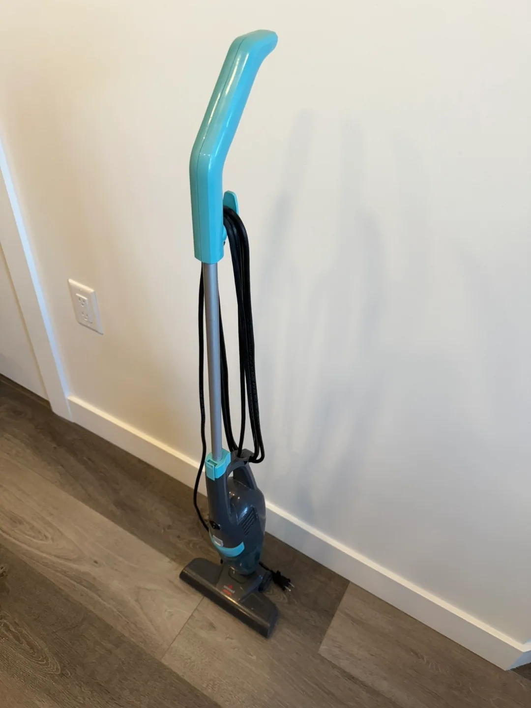 Bissell Pet Hair Eraser Lithium Ion Hand Vacuum image indicator(2)