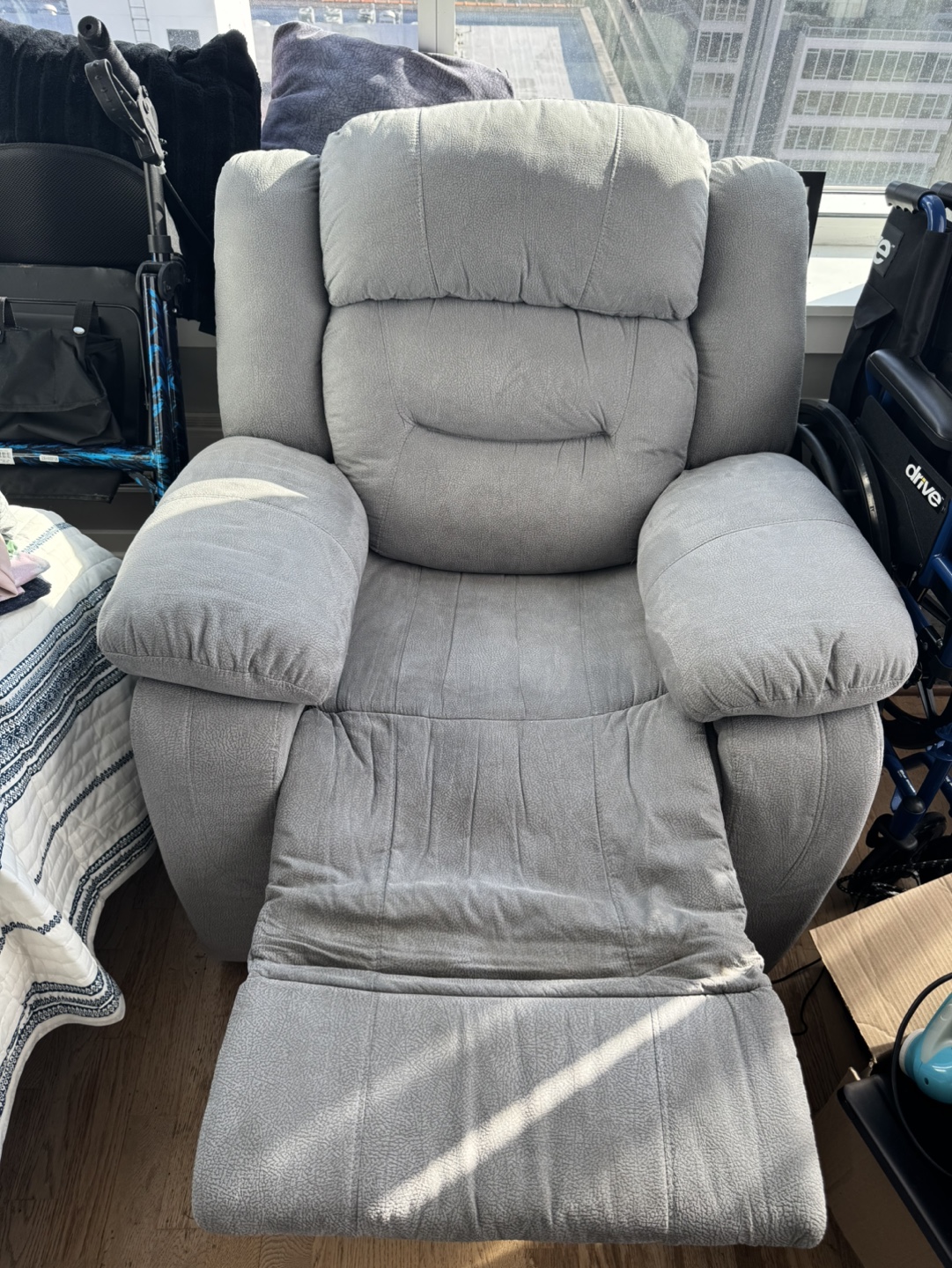 Gray Recliner Chair - photo 2