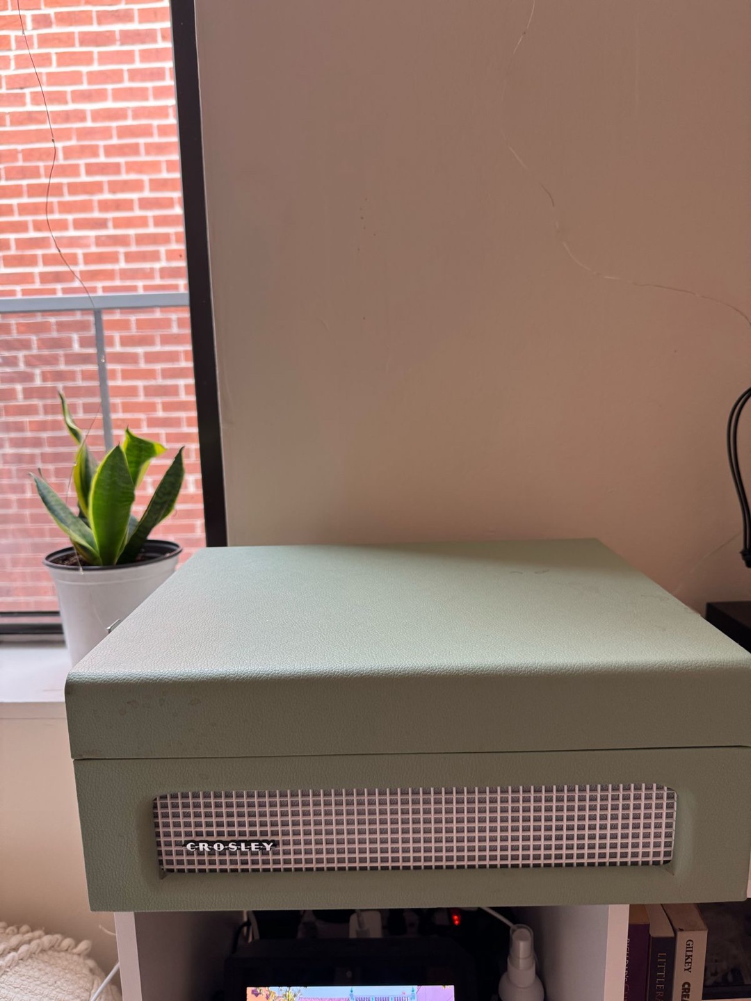 Crosley vintage style record player and Bluetooth - photo 2