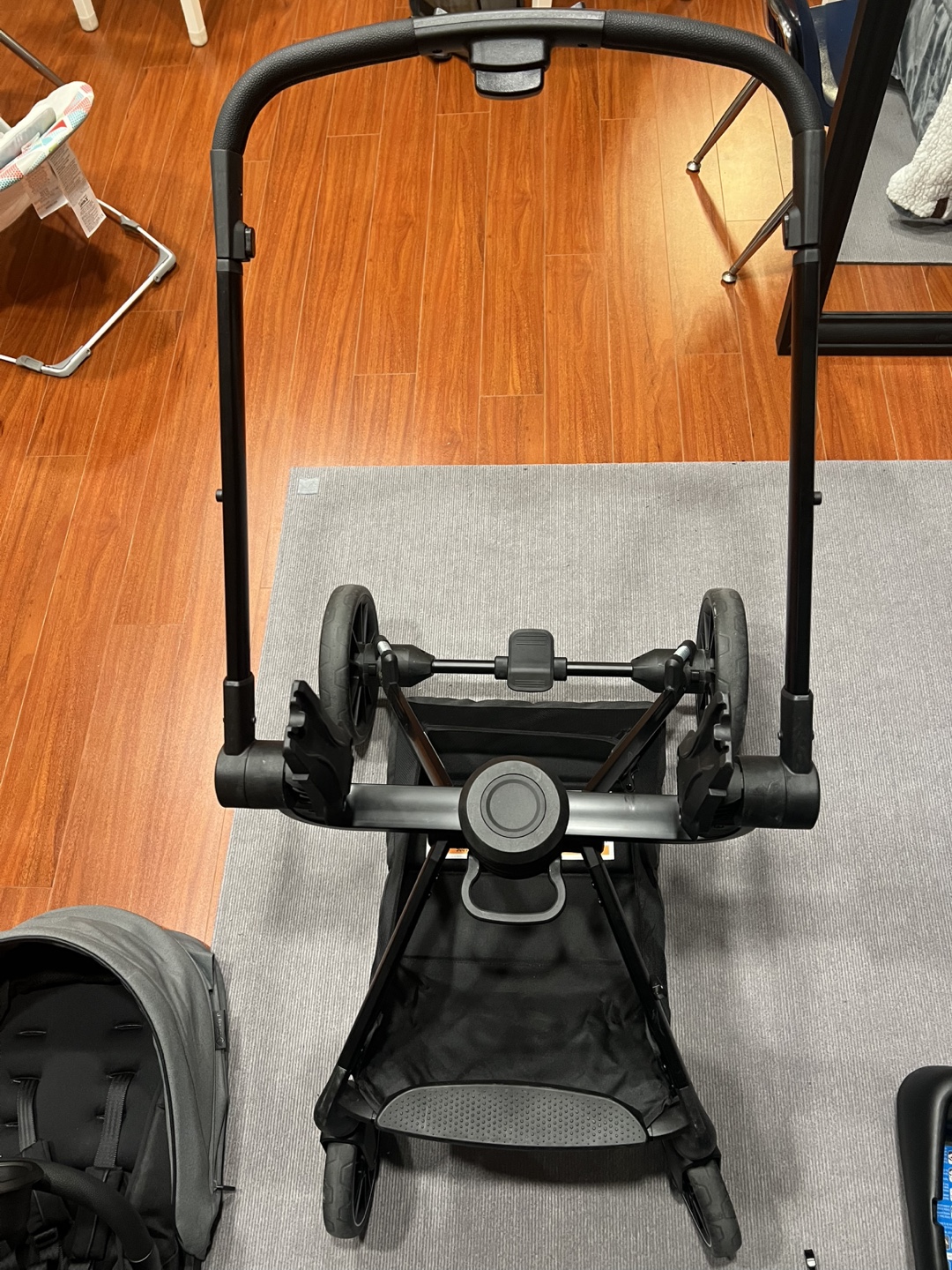 Safety 1st 360 Turn and Go Travel System (valued at $700 retail) - photo 3