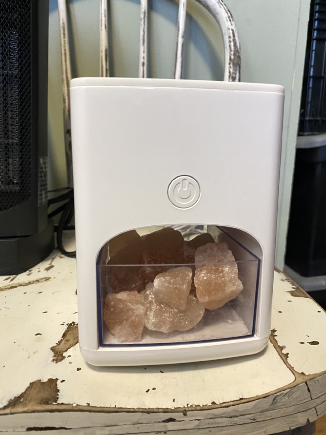 Diffuser/humidifier with Colour Changing LED Light