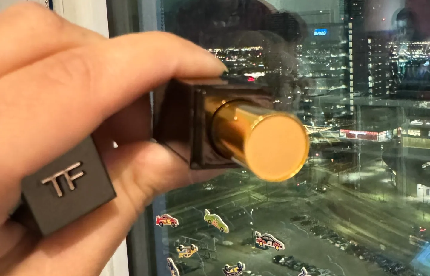 Tom Ford Traceless Soft Matte Concealer 2WO Beige image indicator(7)