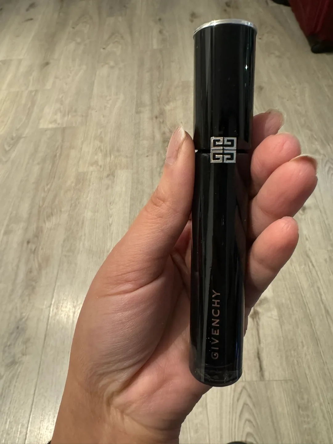 Givenchy L'Interdit Volumizing & Lengthening Mascara Black image indicator(4)