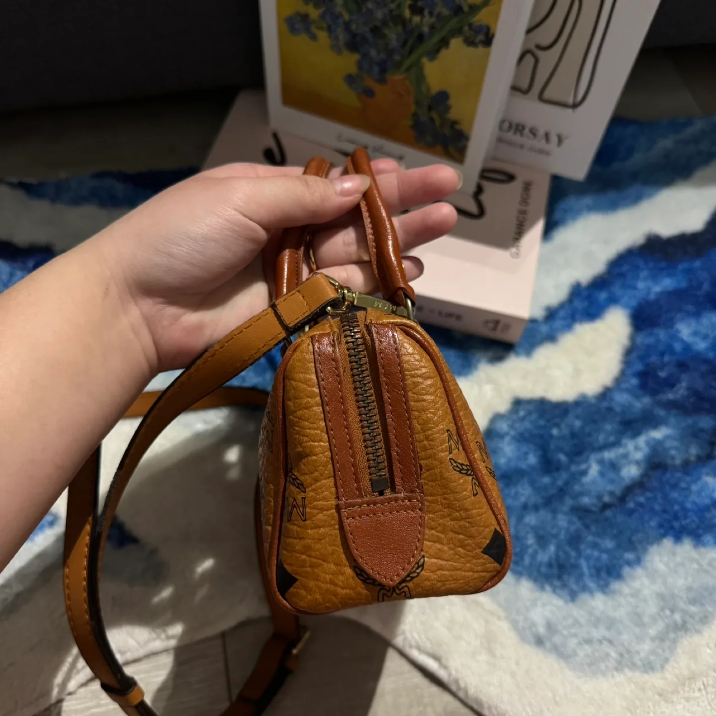 MCM Nano Slingbag hand bag image indicator(4)