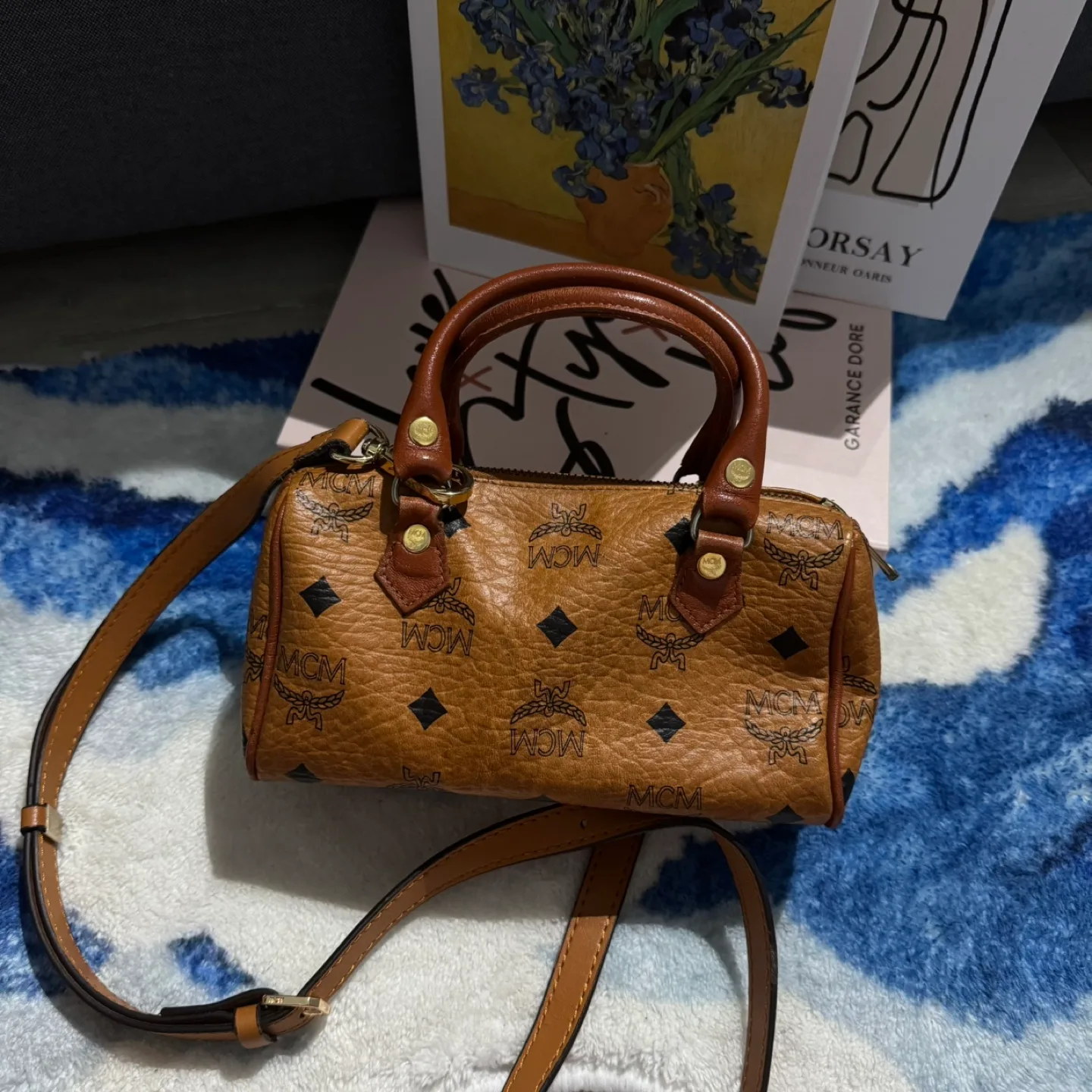 MCM Nano Slingbag hand bag image indicator(2)