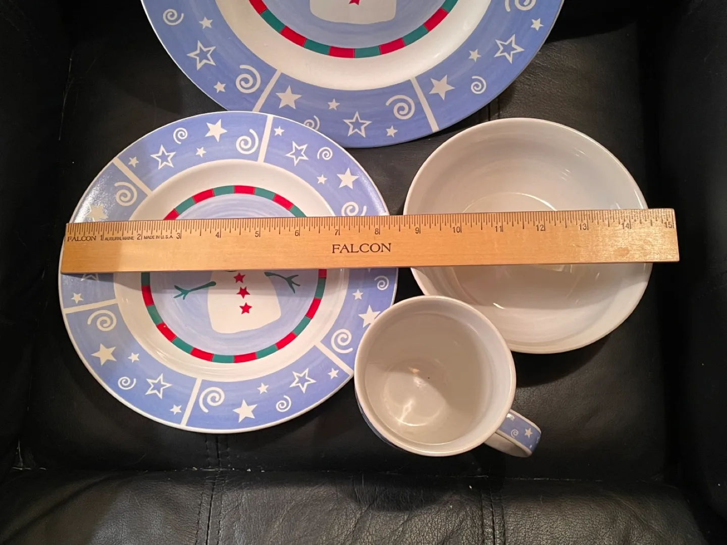 NEW 16-Piece Snowman Porcelain Dinnerware Set image indicator(4)