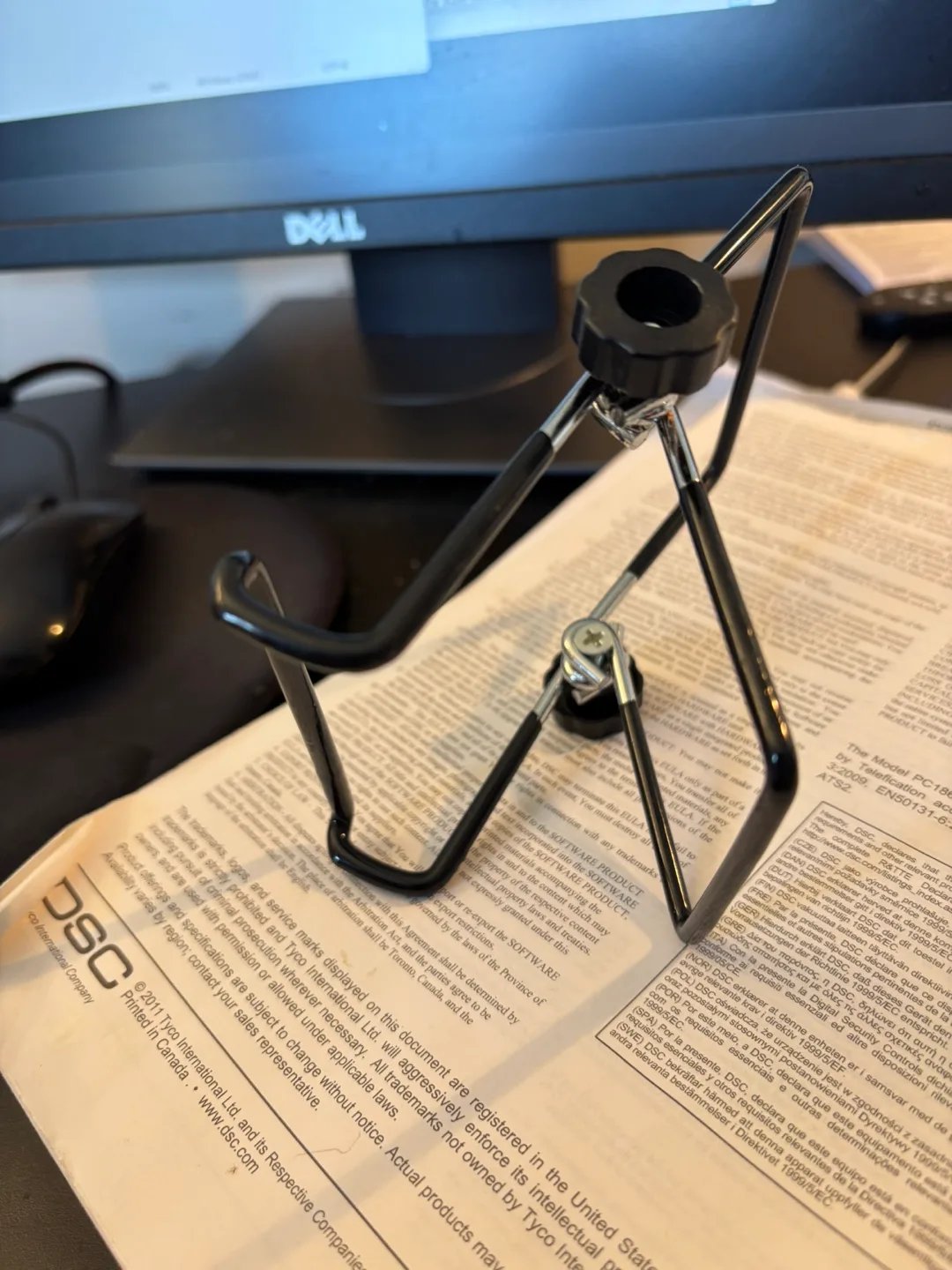 Adjustable Metal Cellphone / Tablet Stand image indicator(2)