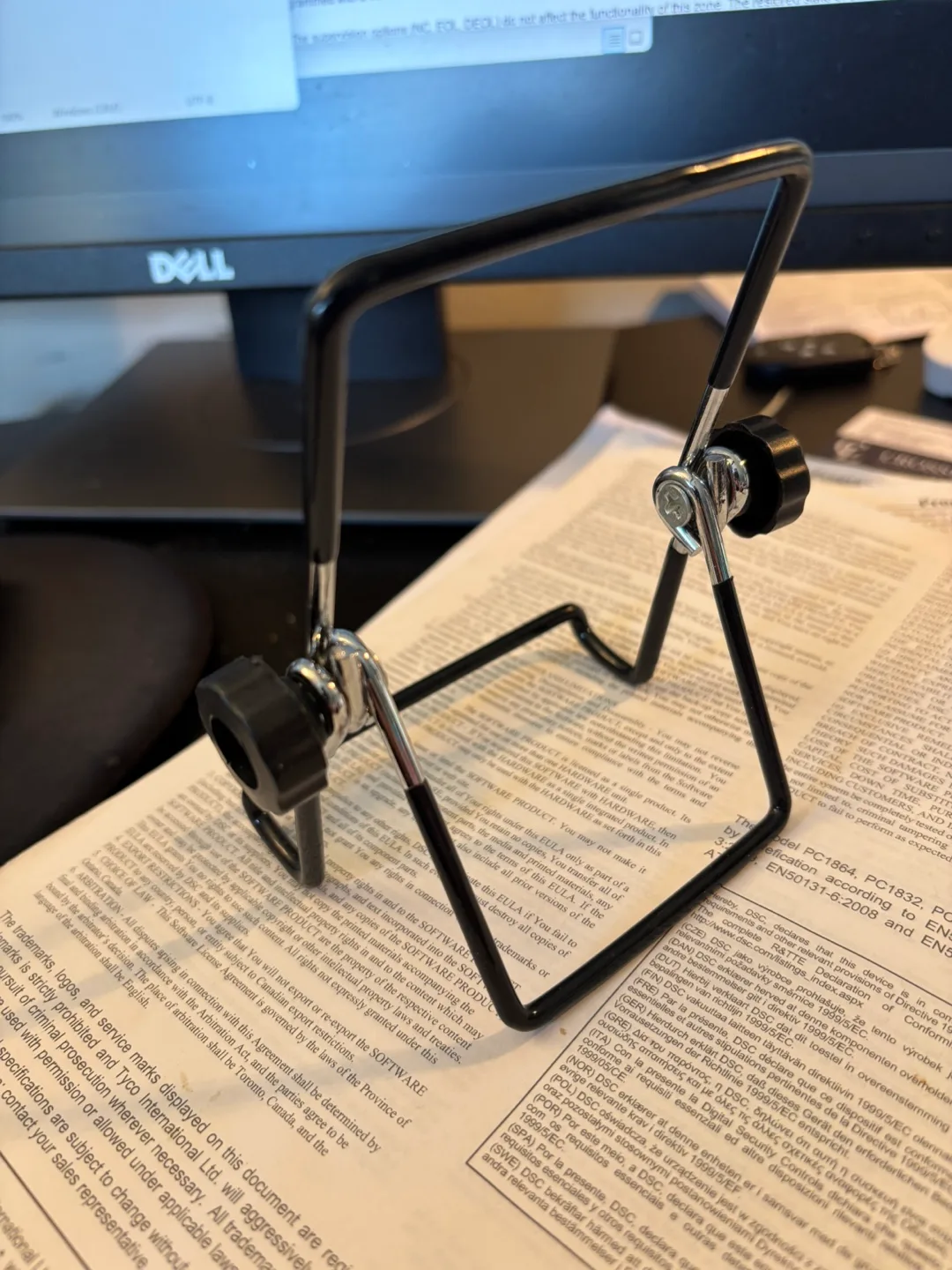 Adjustable Metal Cellphone / Tablet Stand image indicator(3)