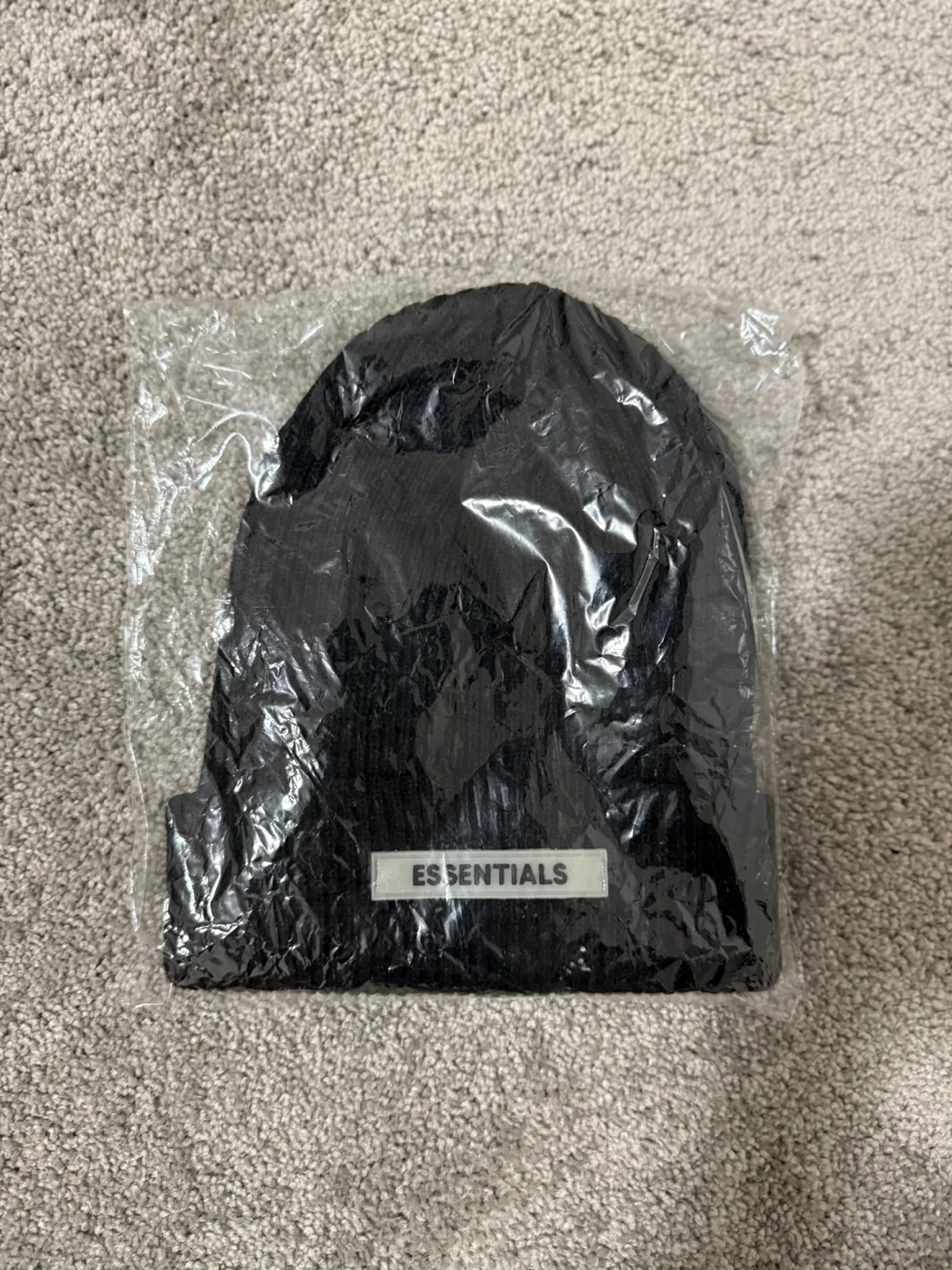 Black essentials beanies image indicator(3)