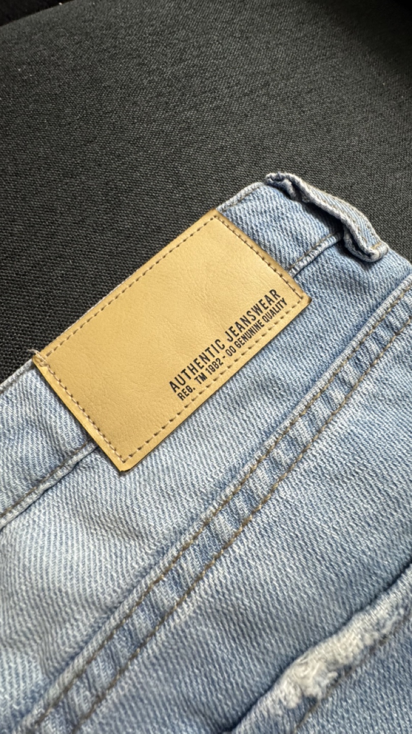 Light Wash Wide Leg Jeans with Raw Hem - photo 2
