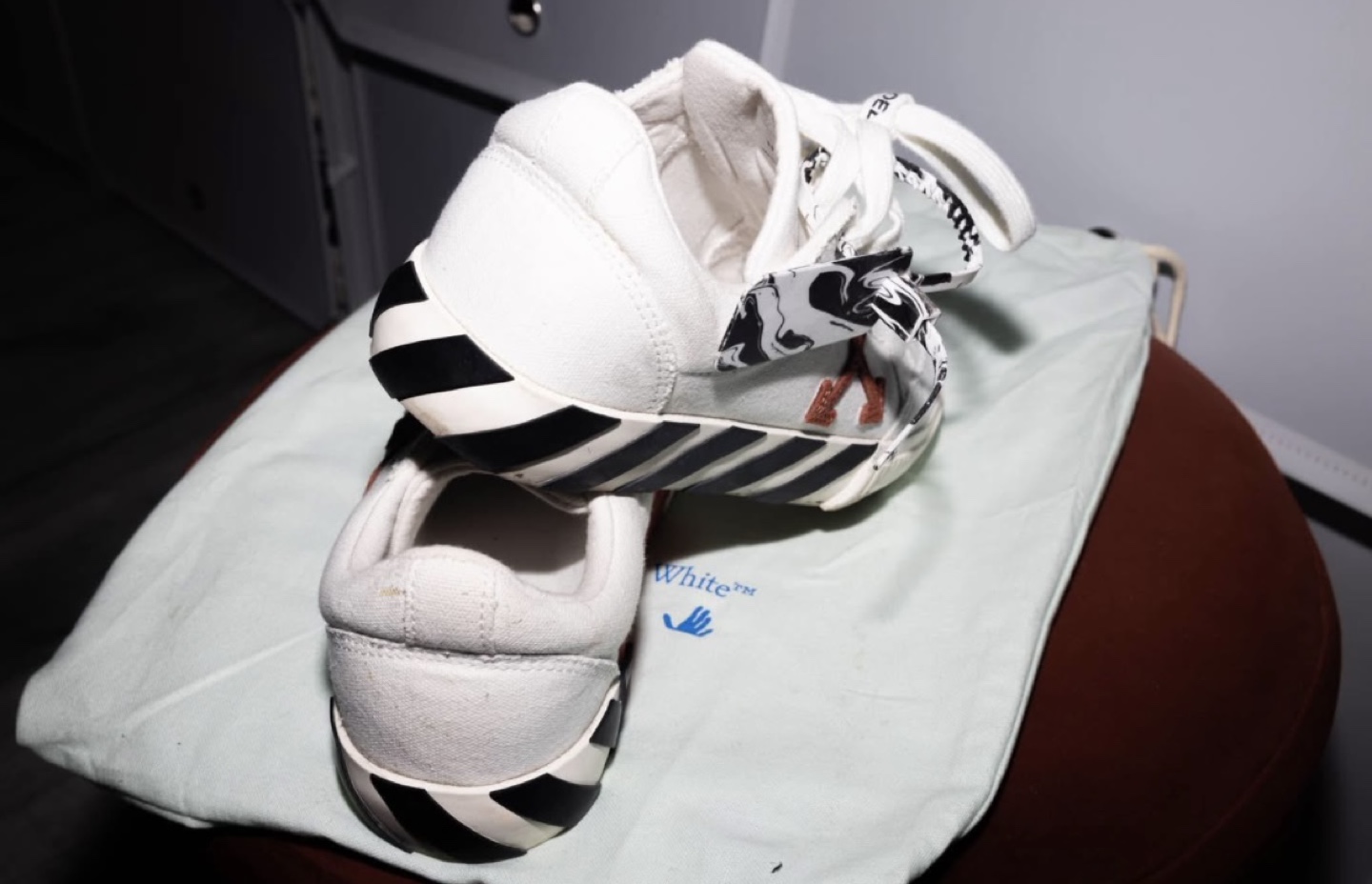 Off-White Low-Top Sneakers - photo 3