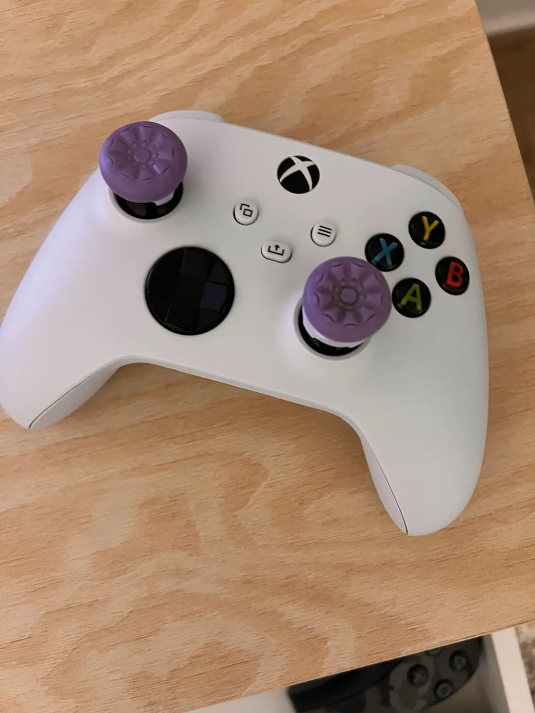 Xbox Series S Console - 512GB - White - with Controller image indicator(3)