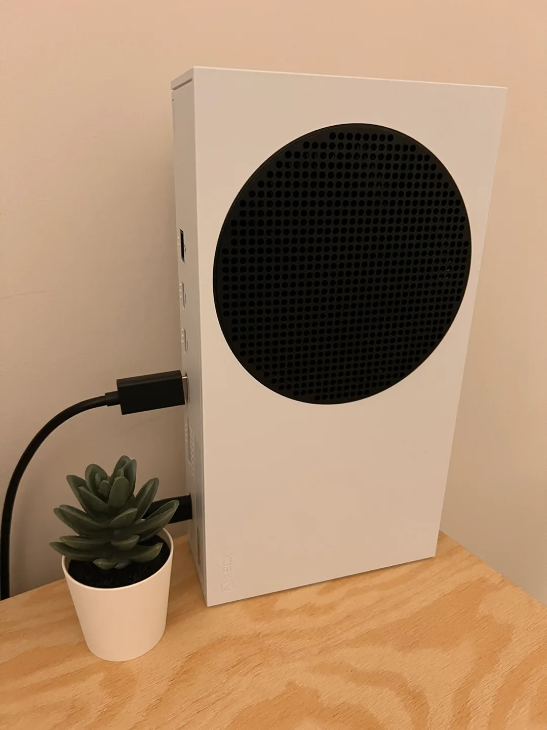 Xbox Series S Console - 512GB - White - with Controller image indicator(5)