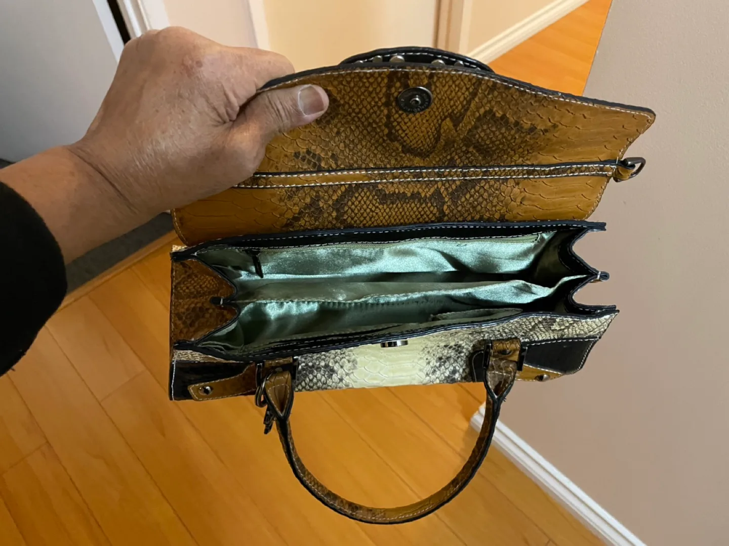 Guess Snakeskin Handbag image indicator(3)