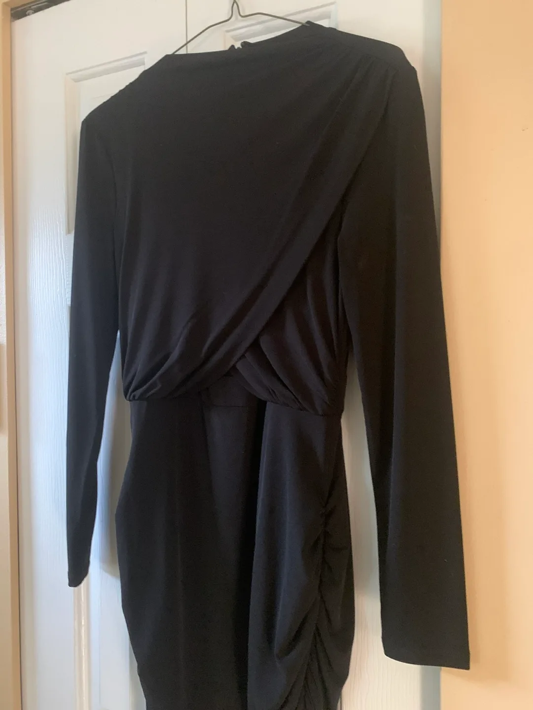 Stunning Black Dress (NWT) - Ideal for Christmas & NYE Parties! image indicator(3)