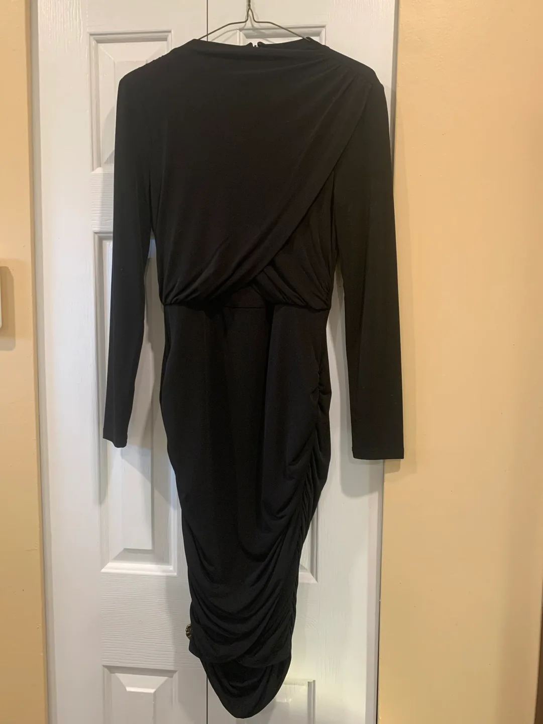 Stunning Black Dress (NWT) - Ideal for Christmas & NYE Parties! image indicator(6)