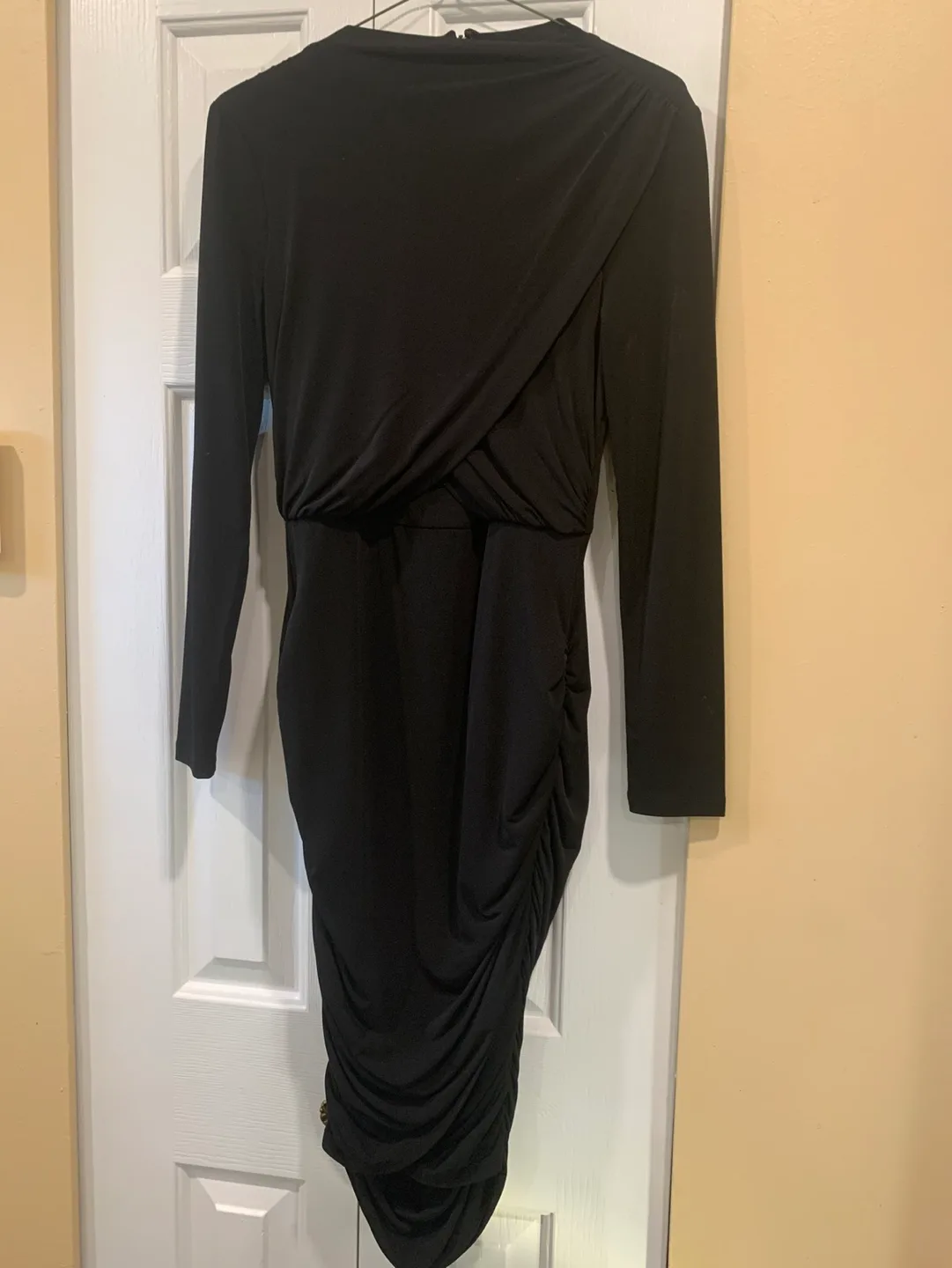 Stunning Black Dress (NWT) - Ideal for Christmas & NYE Parties! image indicator(8)