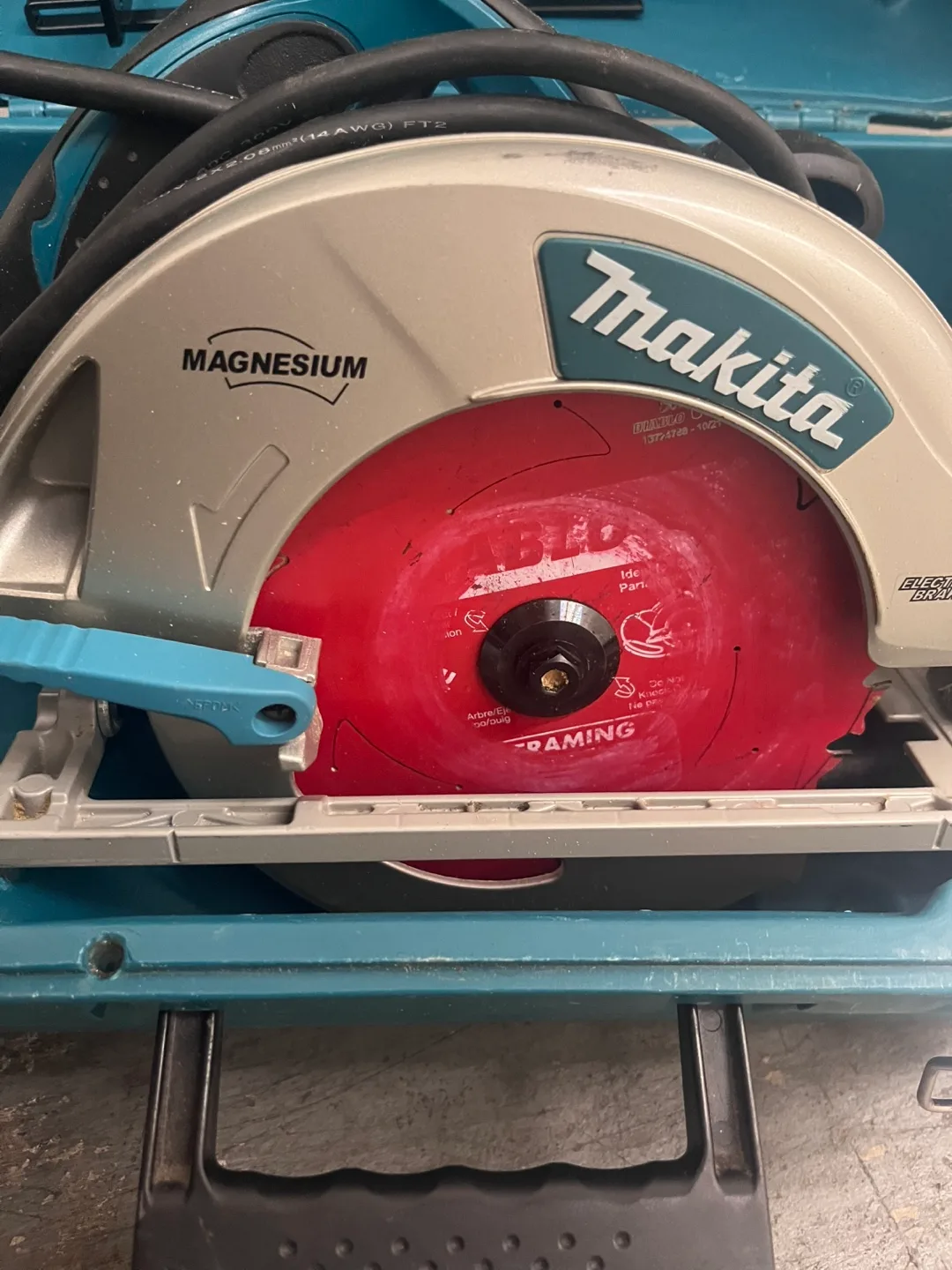 Makita Circular Saw with Case image indicator(2)