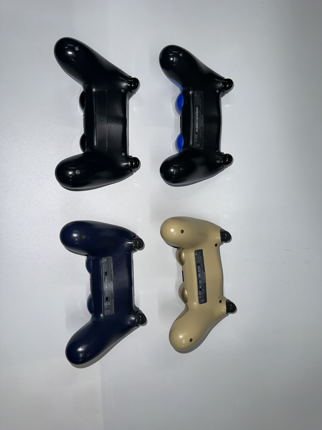 PS4 Controllers - photo 3