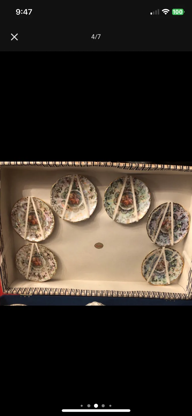 Vintage gold/opalescent porcelain demitasse tea set image indicator(4)