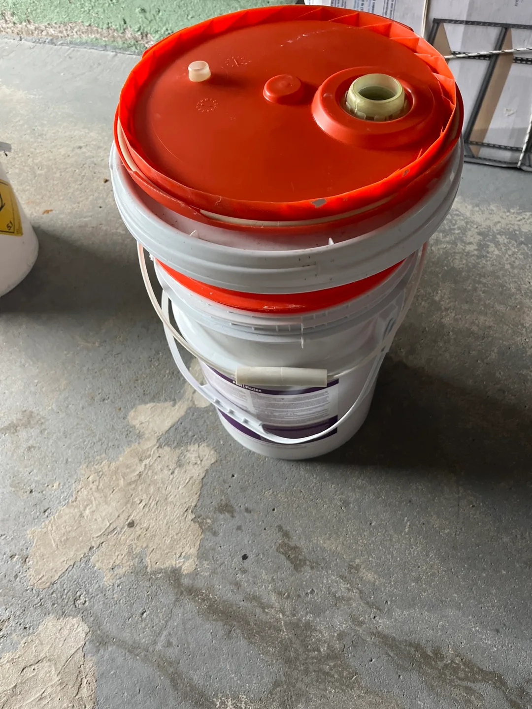 ASSORTED GARDEN ITEMS image indicator(6)