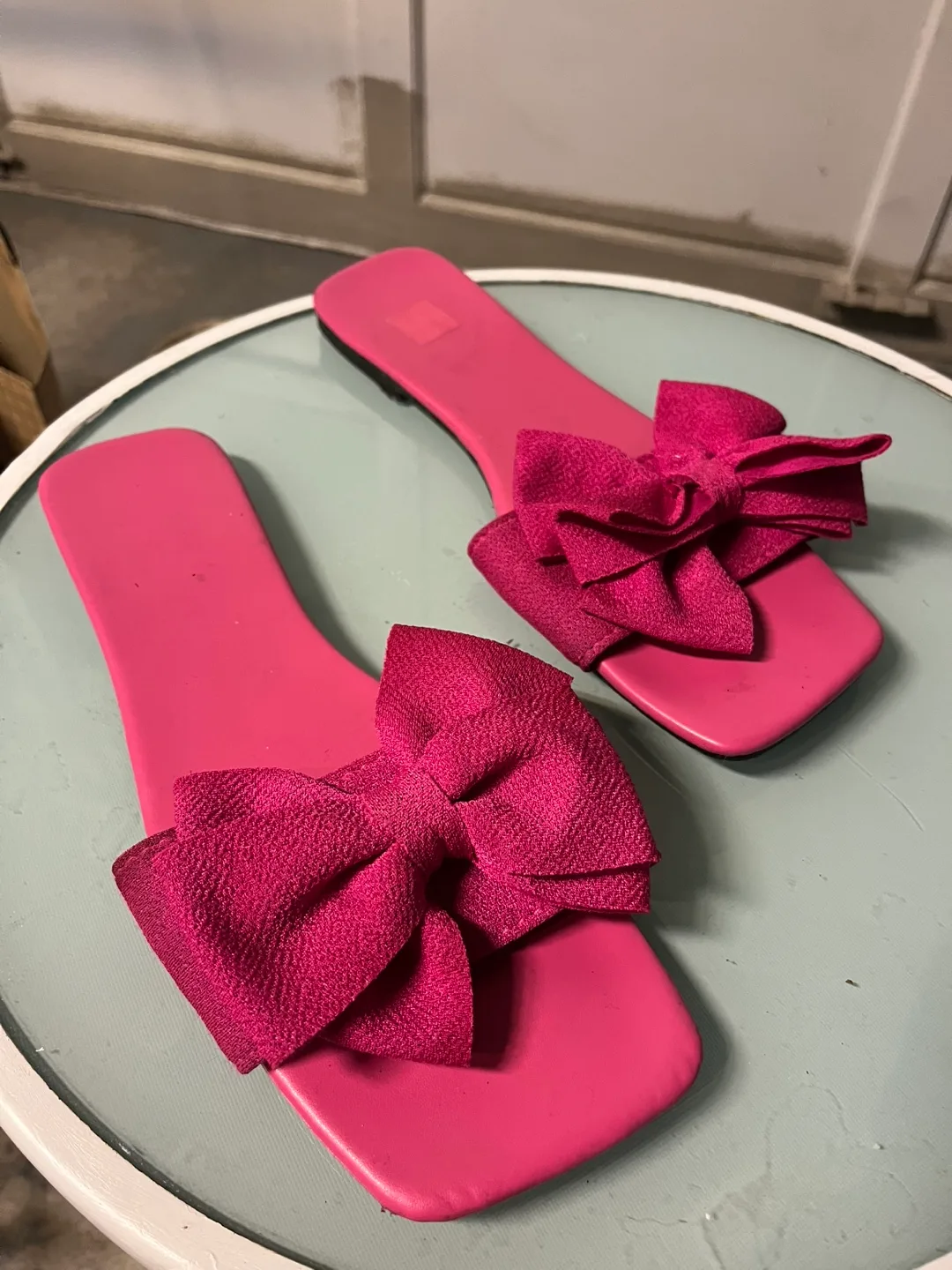 ASSORTED WOMEN SHOES image indicator(7)