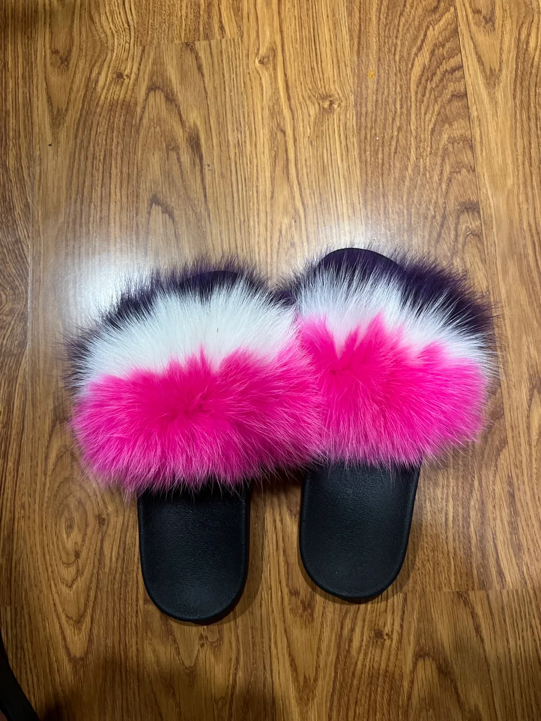 ASSORTED WOMEN SHOES image indicator(9)