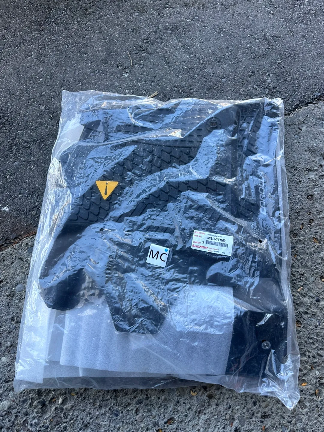 New Toyota Corolla Floor Mats image indicator(3)