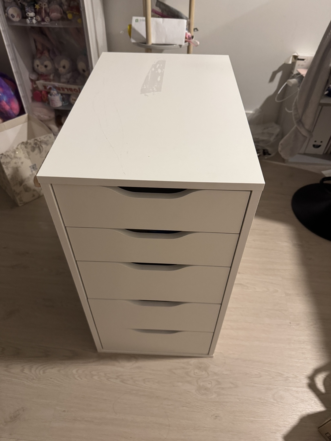 White 5-Drawer Chest of Drawers