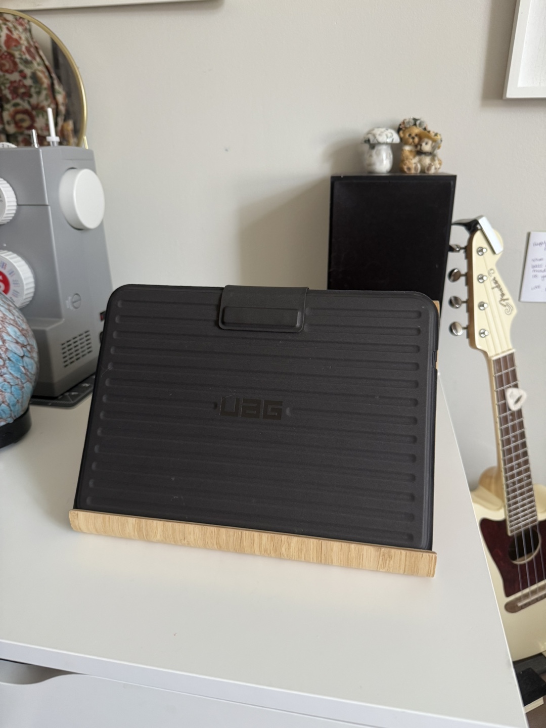 iPad 9th Gen with Accessories - photo 2
