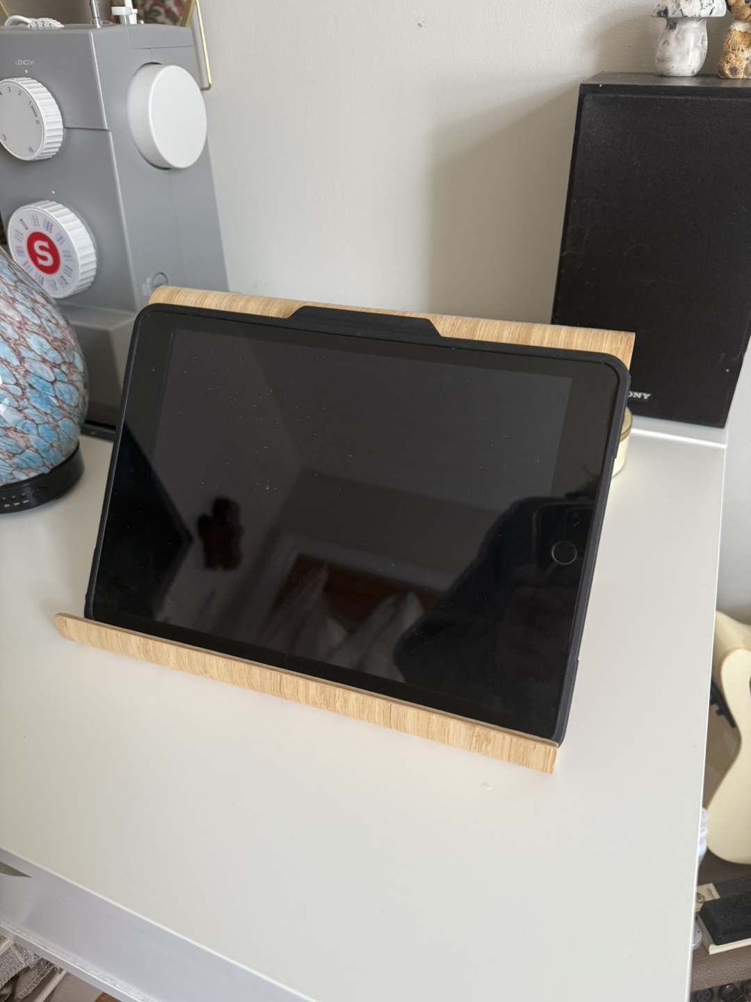 iPad 9th Gen with Accessories - photo 3