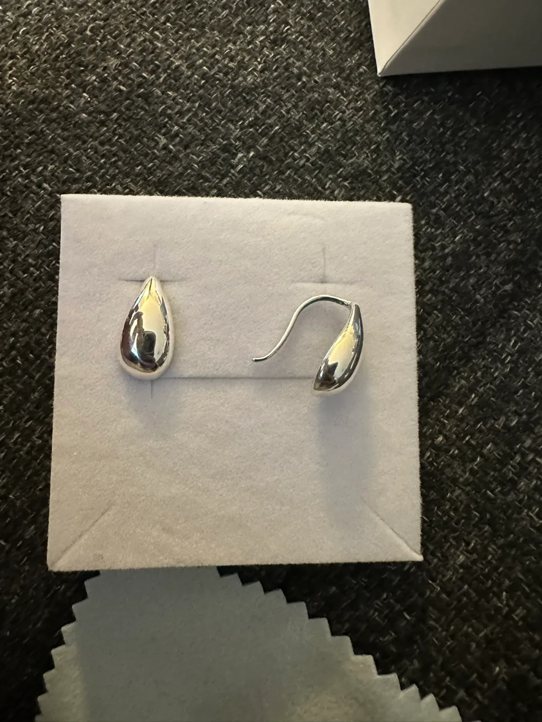 Sterling Silver Teardrop Earrings image indicator(2)
