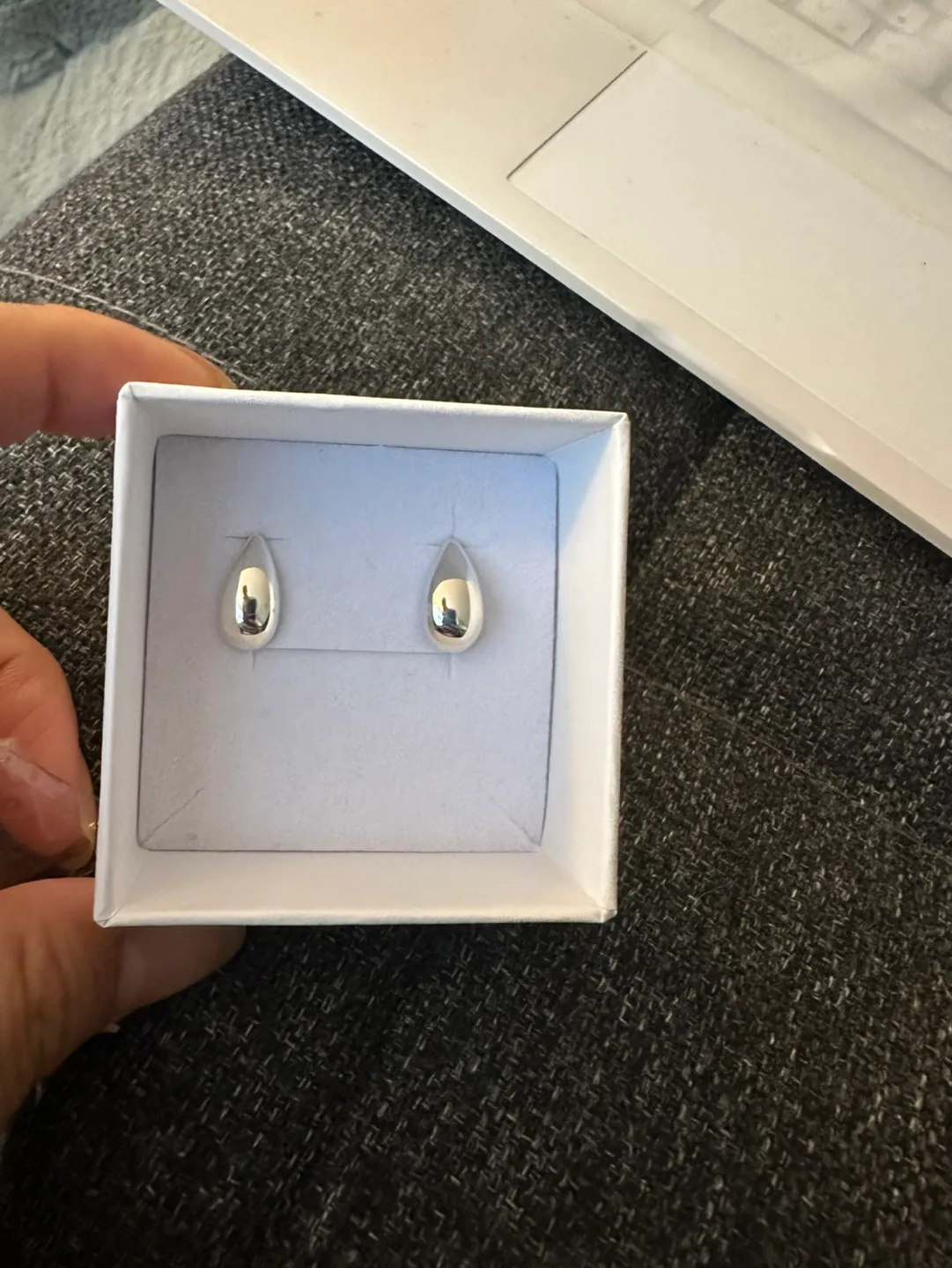 Sterling Silver Teardrop Earrings image indicator(3)