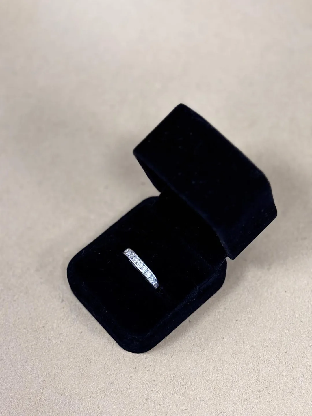 Diamond Eternity Band image indicator(2)