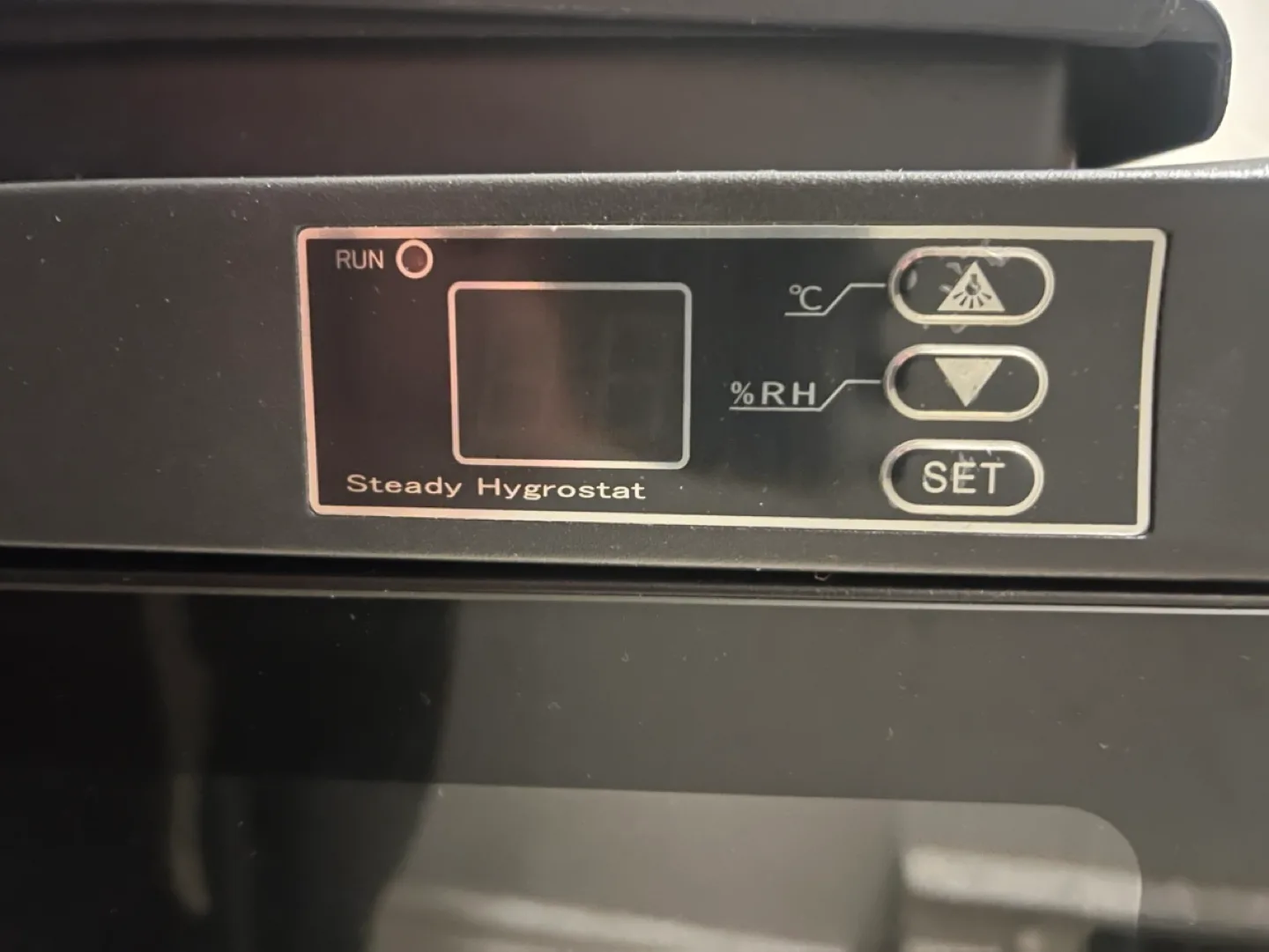 New dry cabinet with led lights and dehumidify image indicator(5)