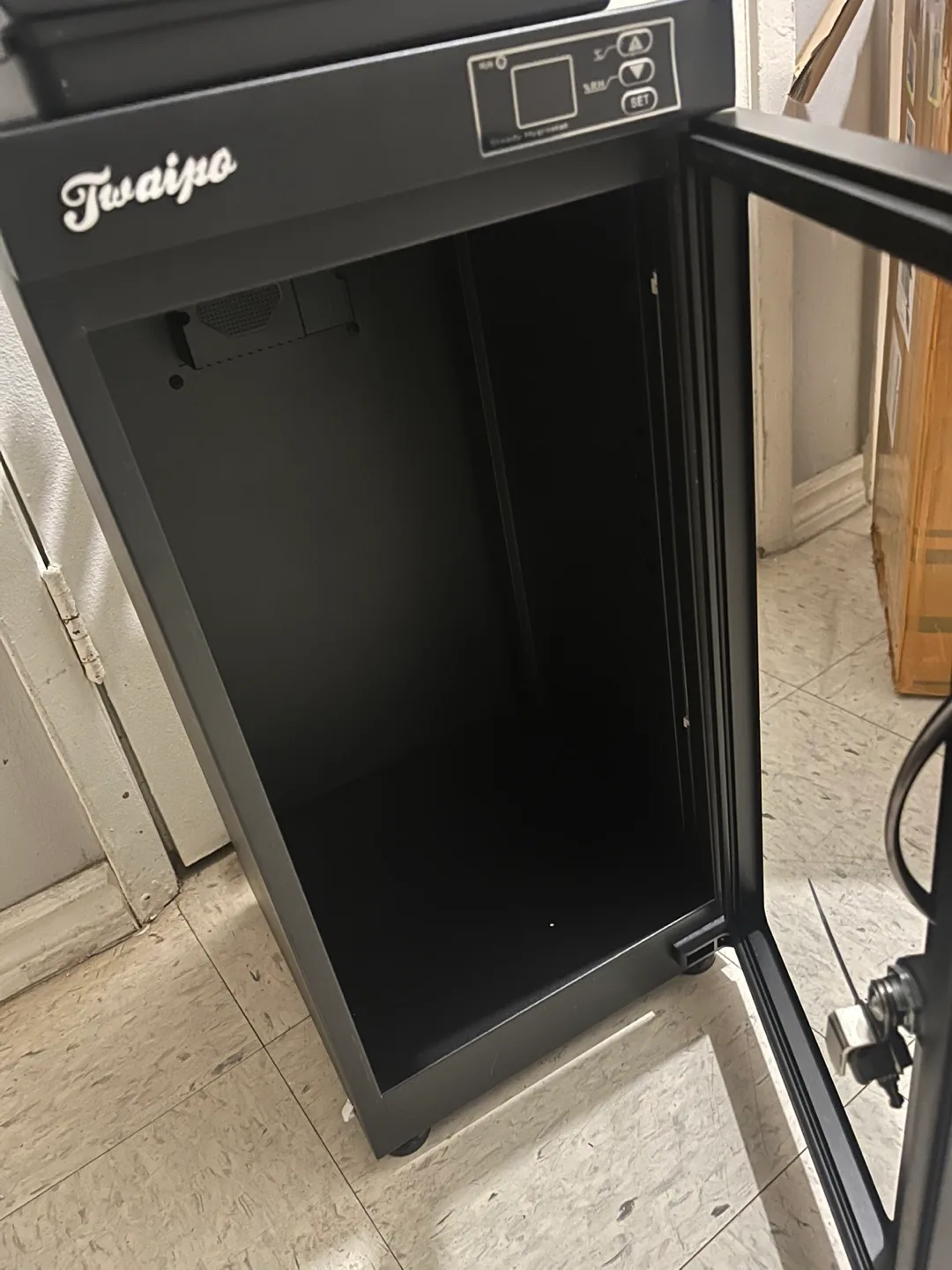 New dry cabinet with led lights and dehumidify image indicator(2)