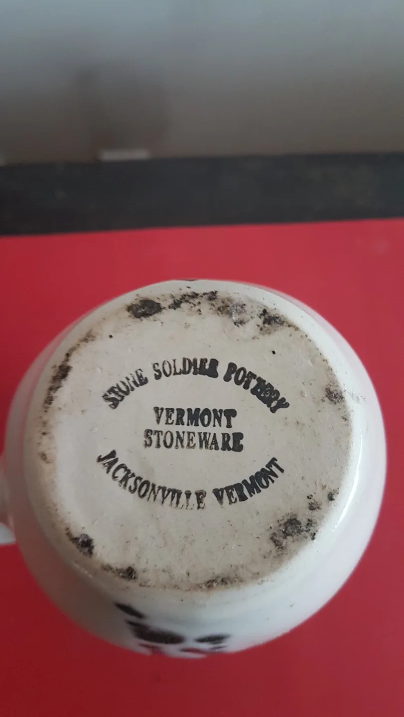 Vintage Vermont Stoneware Jug image indicator(2)