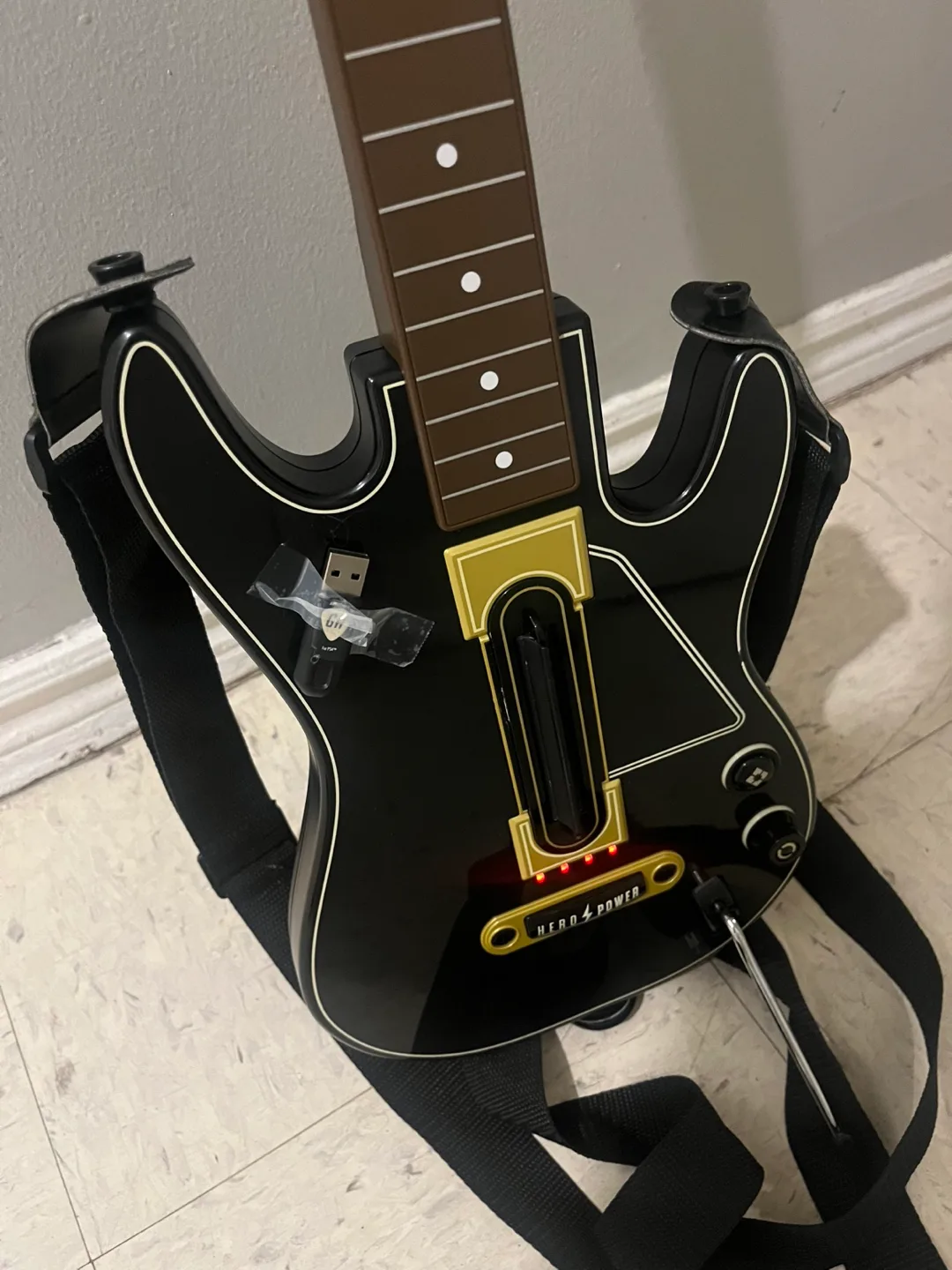 Guitar Hero Wireless Guitar image indicator(4)