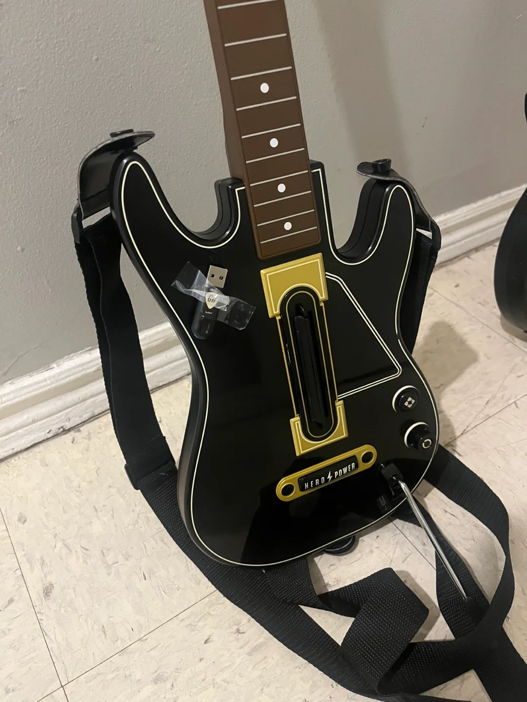 Guitar Hero Wireless Guitar image indicator(3)