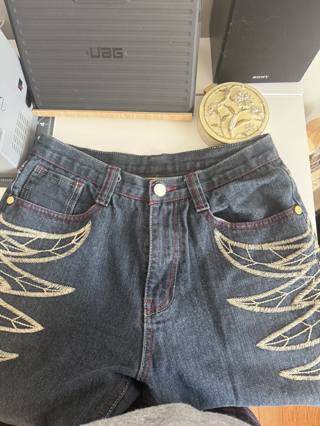 Vintage COOGI Jeans - Embroidered Wing Detail