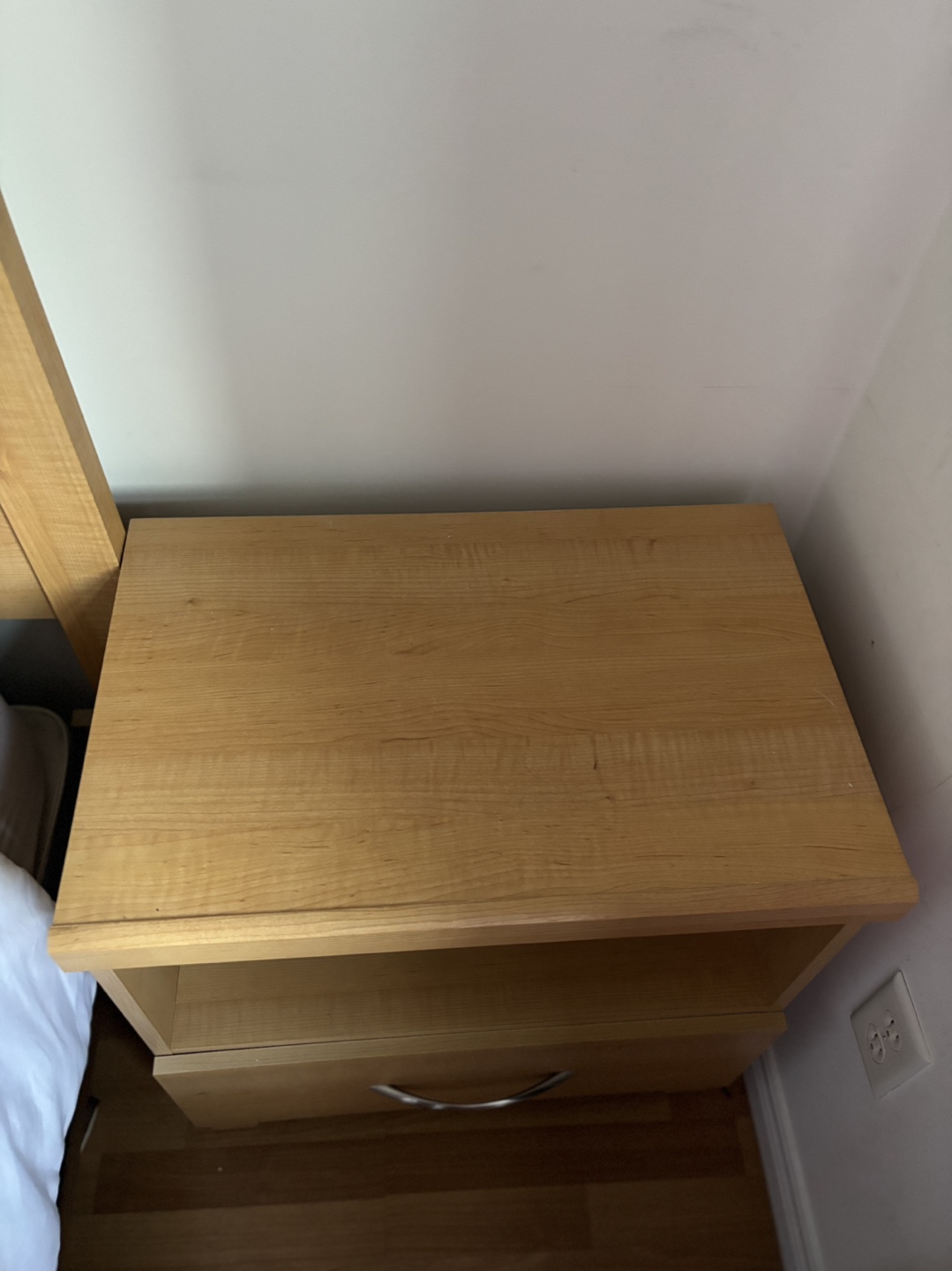 Bedroom Set - Double Bed, Headboard, Dresser, and Nightstand - photo 4