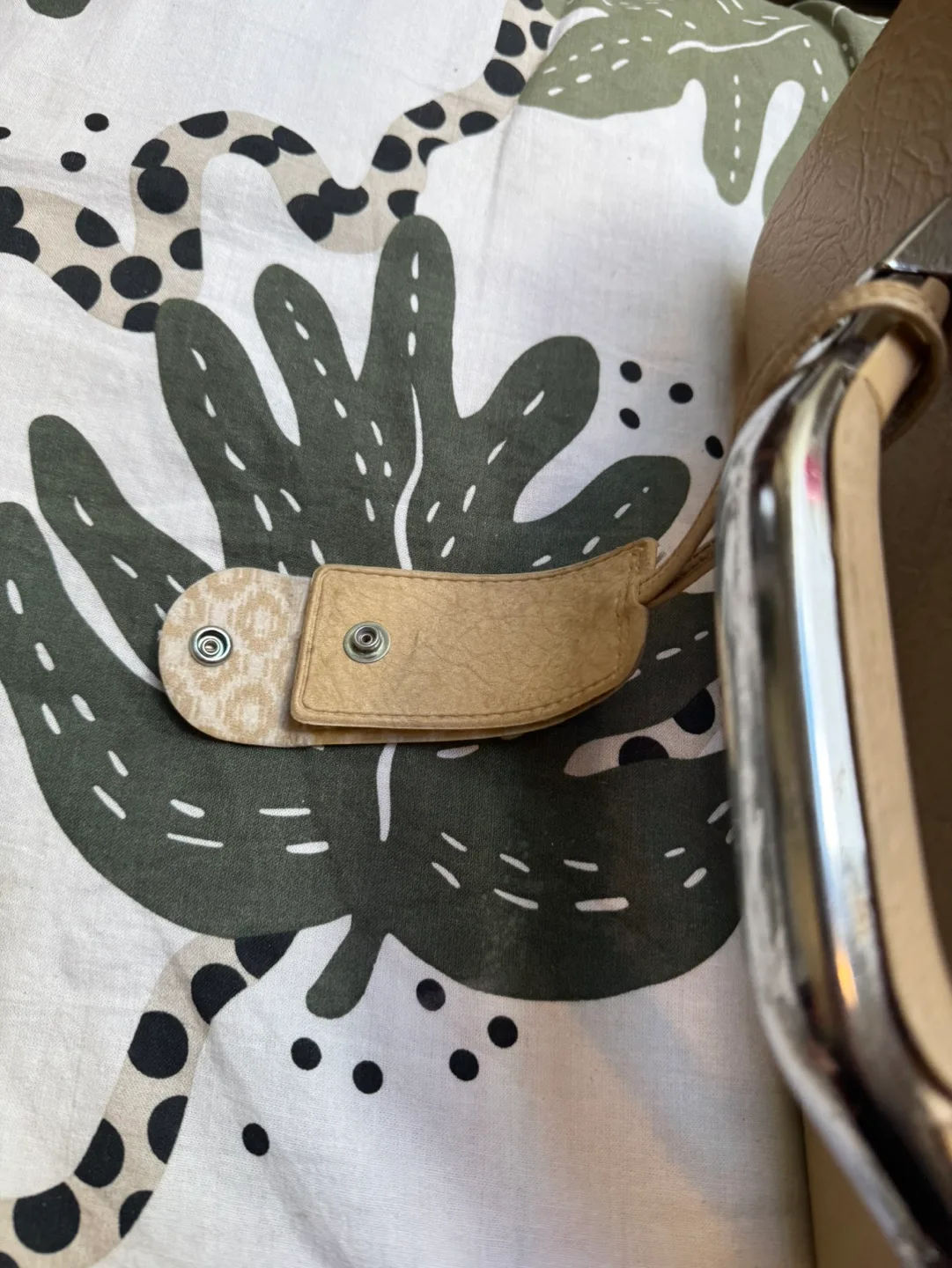 Vintage Samsonite Silhouette II Cosmetic Case image indicator(2)