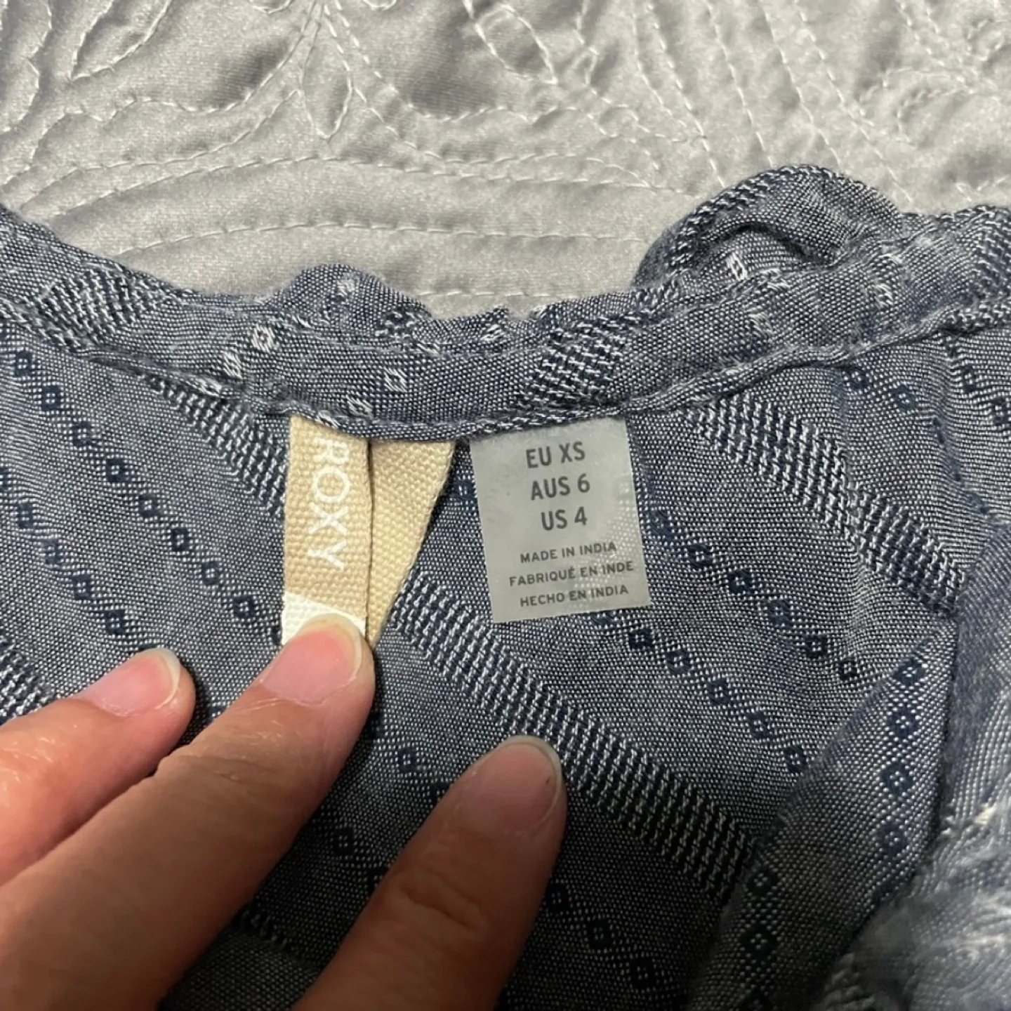 Roxy Alcove Moment Cold Shoulder Top image indicator(7)